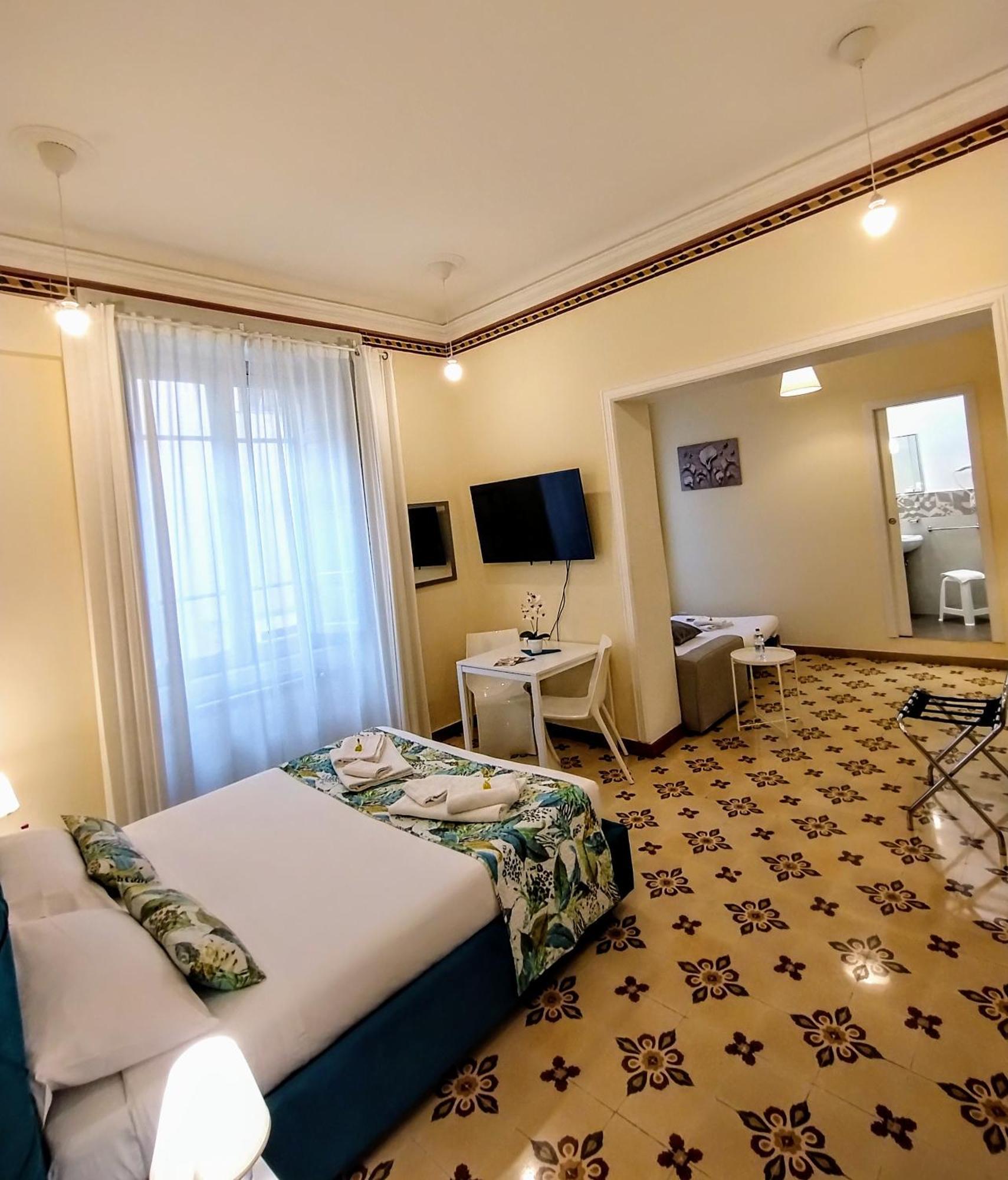 Suleima B&B Messina Centro Dış mekan fotoğraf